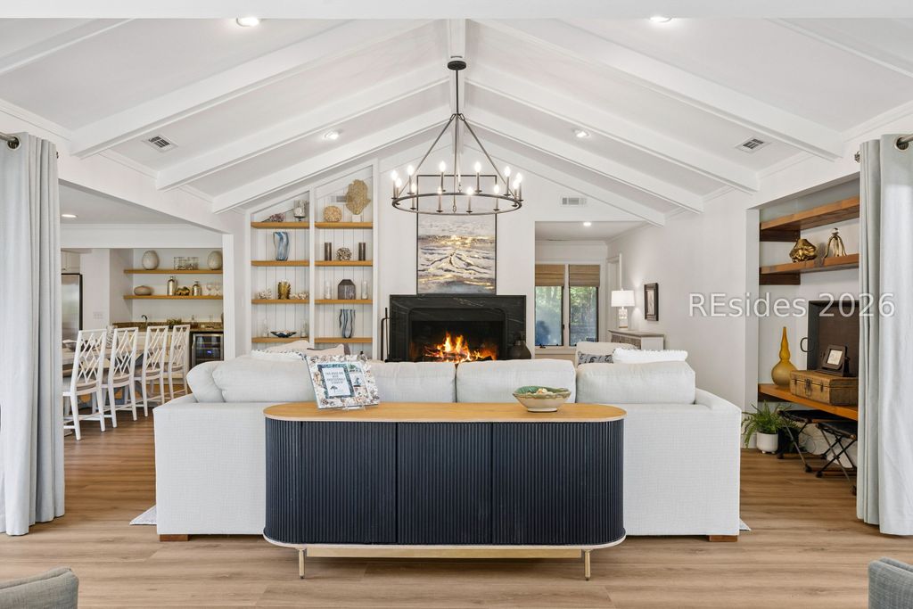 Image 24 of property listing at 21 Off Shore, Hilton Head Island, SC 29928