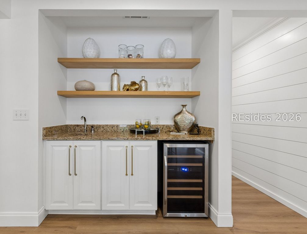 Image 30 of property listing at 21 Off Shore, Hilton Head Island, SC 29928