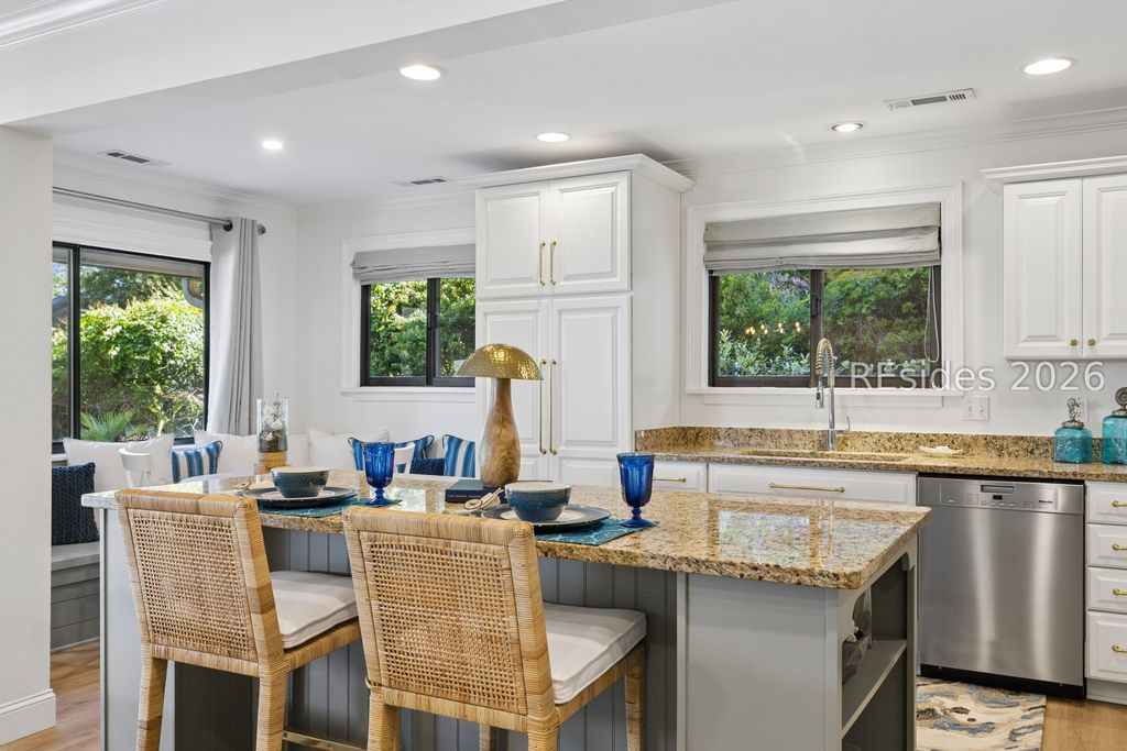 Image 40 of property listing at 21 Off Shore, Hilton Head Island, SC 29928
