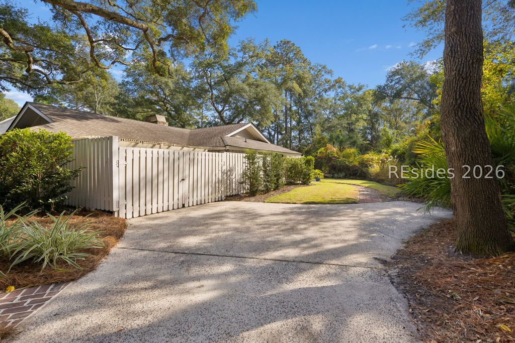 Image 57 of property listing at 21 Off Shore, Hilton Head Island, SC 29928