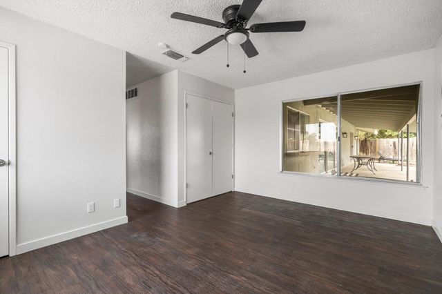 9232 W Belmont Avenue, Fresno, CA 93723