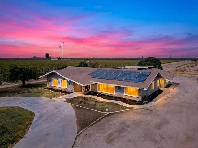 9232 W Belmont Avenue, Fresno, CA 93723