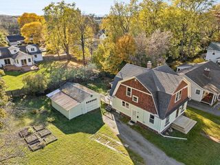 19 White Place, South Burlington, VT 05401