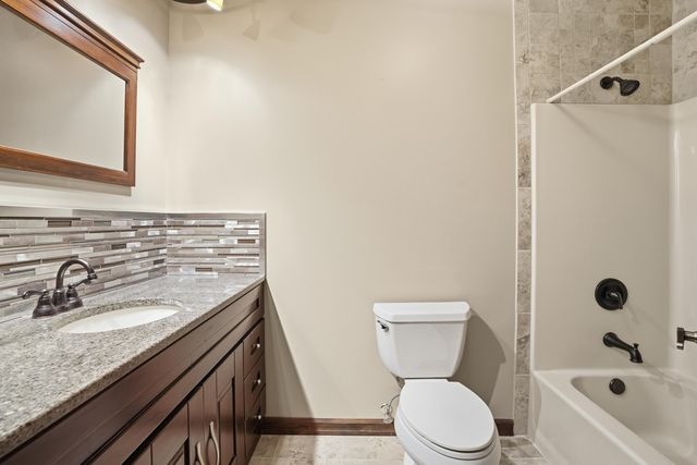 12 E 700 N, Valparaiso, IN 46383