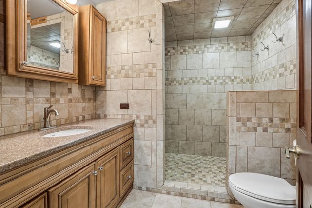 12 E 700 N, Valparaiso, IN 46383