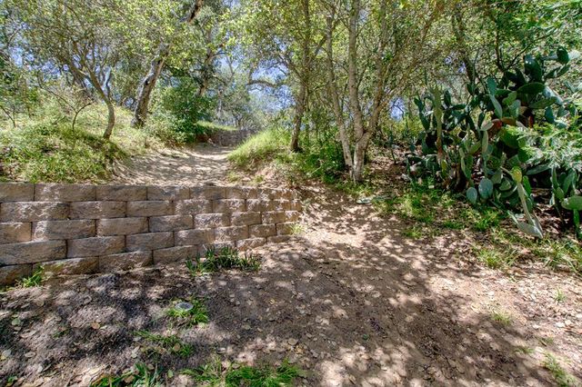 425 Echo Valley Road, Salinas, CA 93907