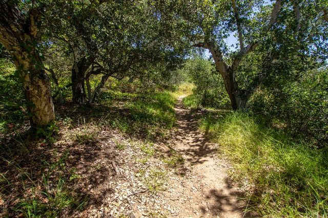 425 Echo Valley Road, Salinas, CA 93907