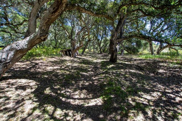 425 Echo Valley Road, Salinas, CA 93907