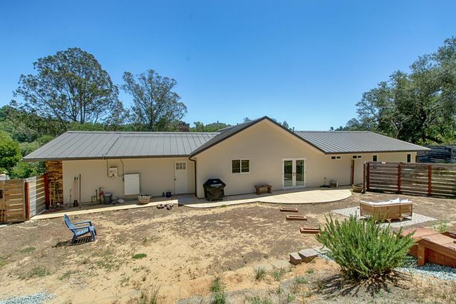 425 Echo Valley Road, Salinas, CA 93907