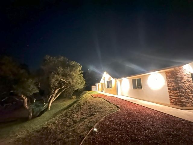 425 Echo Valley Road, Salinas, CA 93907