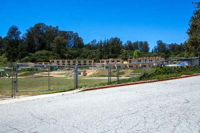 425 Echo Valley Road, Salinas, CA 93907