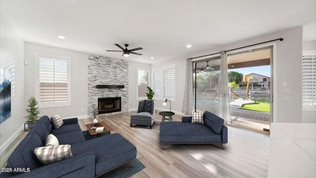 6782 W SKYLARK Drive, Glendale, AZ 85308