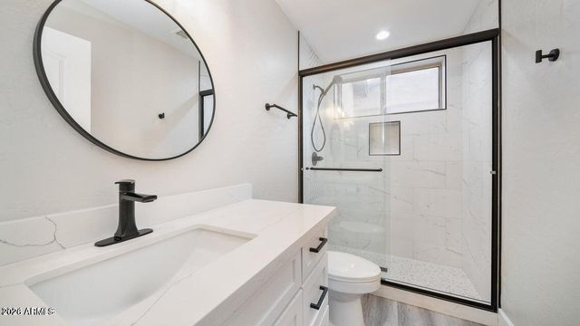 6782 W SKYLARK Drive, Glendale, AZ 85308