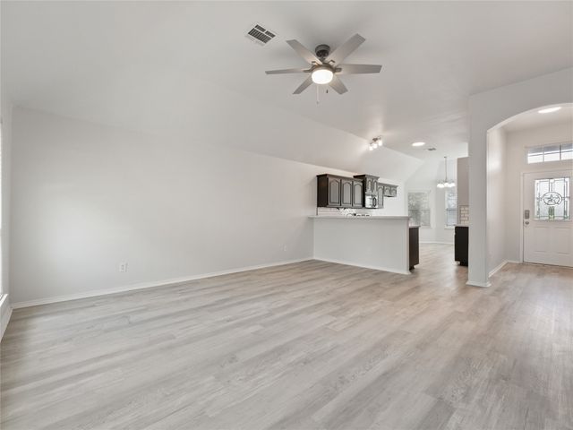 912 Hidden Oaks Drive, Burleson, TX 76028