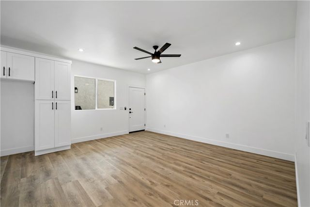 6025 Bellflower, Lakewood, CA 90713