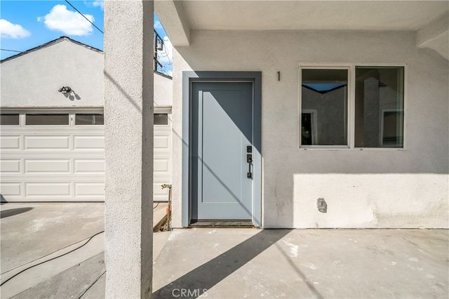 6025 Bellflower, Lakewood, CA 90713