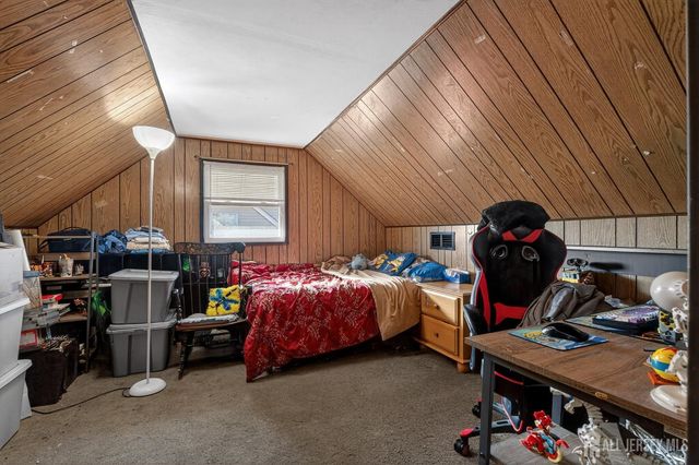 77 W Arthur Place, Iselin, NJ 08830