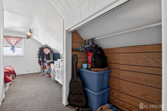 77 W Arthur Place, Iselin, NJ 08830