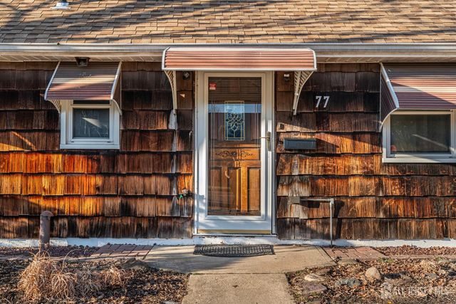 77 W Arthur Place, Iselin, NJ 08830