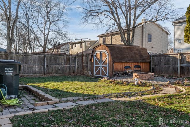 77 W Arthur Place, Iselin, NJ 08830