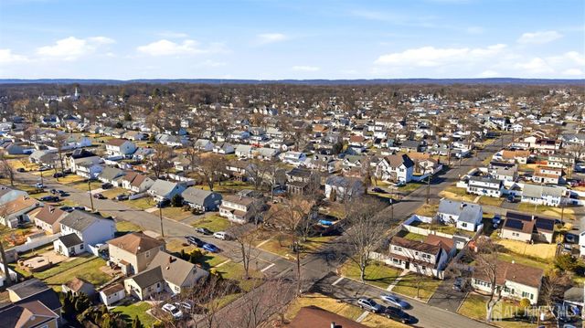 77 W Arthur Place, Iselin, NJ 08830