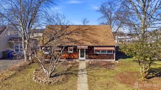 77 W Arthur Place, Iselin, NJ 08830