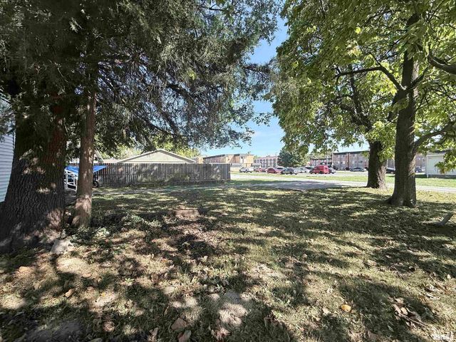 615 S LOGAN Avenue, Carbondale, IL 62901