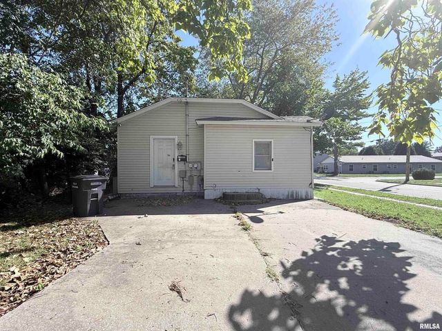 615 S LOGAN Avenue, Carbondale, IL 62901