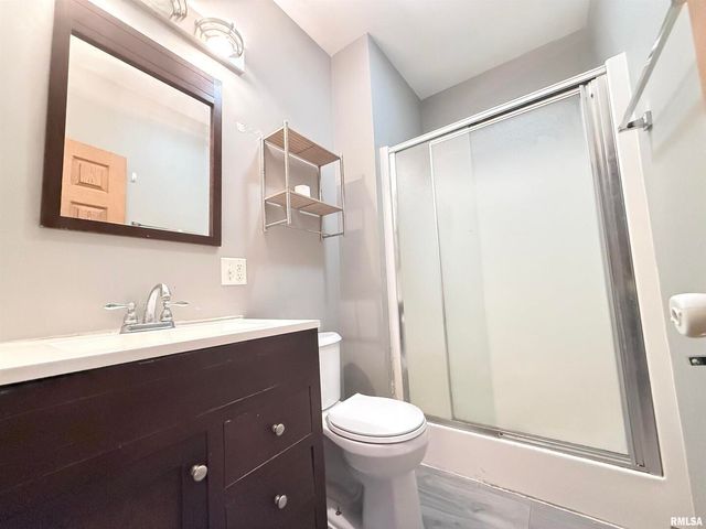 615 S LOGAN Avenue, Carbondale, IL 62901