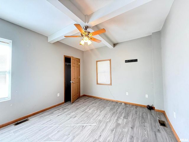 615 S LOGAN Avenue, Carbondale, IL 62901