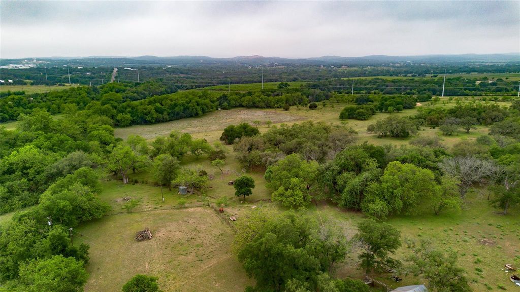 7866 County Road 404, Spicewood, TX 78669