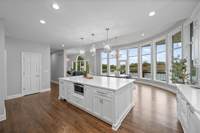 3124 SW Pergola View, Lee's Summit, MO 64081