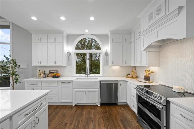 3124 SW Pergola View, Lee's Summit, MO 64081