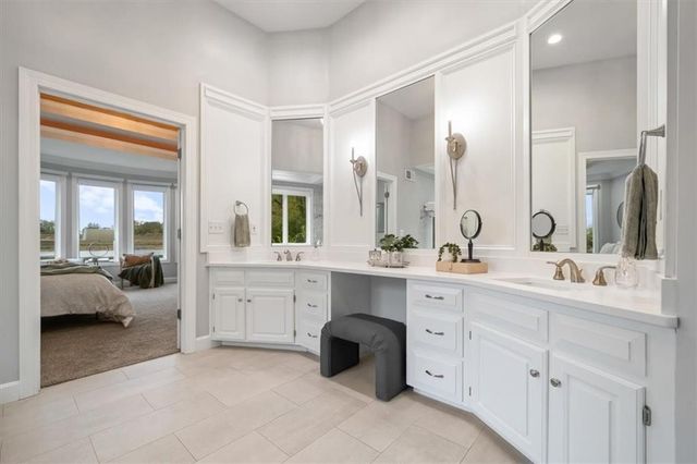 3124 SW Pergola View, Lee's Summit, MO 64081