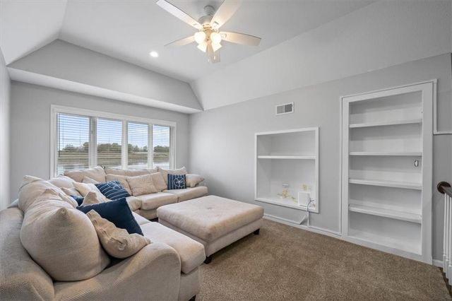 3124 SW Pergola View, Lee's Summit, MO 64081