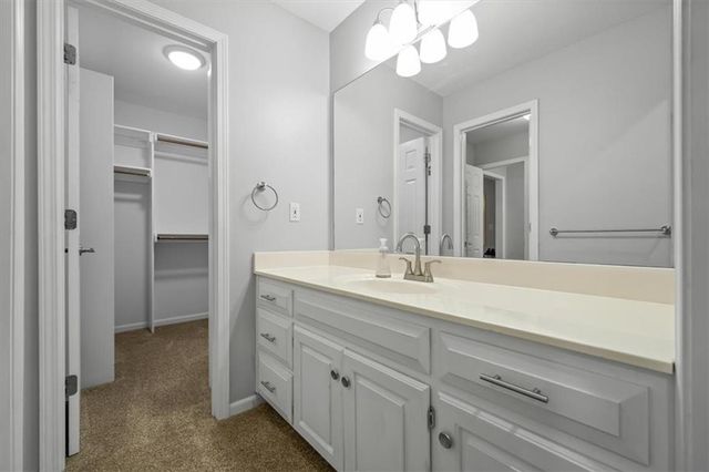 3124 SW Pergola View, Lee's Summit, MO 64081