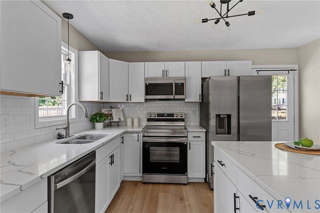8183 Burnside Ct, Mechanicsville, VA 23116