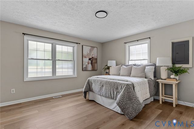 8183 Burnside Ct, Mechanicsville, VA 23116