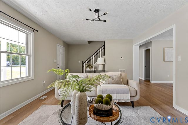 8183 Burnside Ct, Mechanicsville, VA 23116