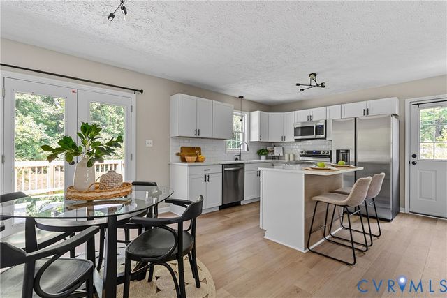 8183 Burnside Ct, Mechanicsville, VA 23116