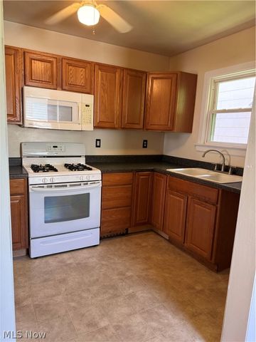 1821 Marks Avenue, Akron, OH 44305
