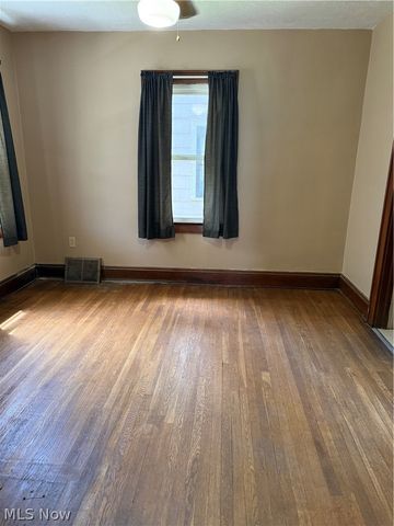 1821 Marks Avenue, Akron, OH 44305