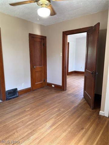 1821 Marks Avenue, Akron, OH 44305
