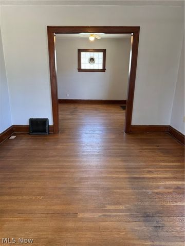 1821 Marks Avenue, Akron, OH 44305