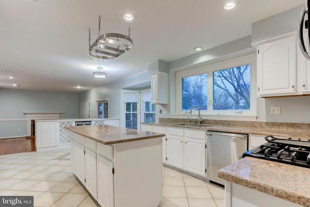 7504 MULLINGAR CT, Springfield, VA 22153