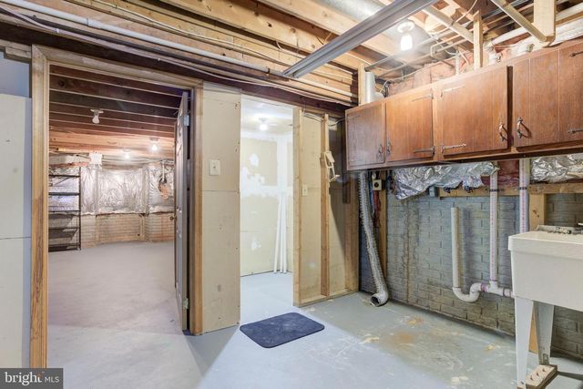 7504 MULLINGAR CT, Springfield, VA 22153