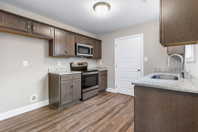 26 Echo Ridge, Oak Grove, KY 42262