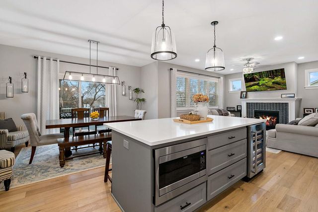 1498 Tyrone Drive, Shakopee, MN 55379