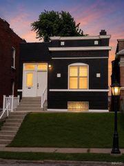 3824 S Compton Avenue, St Louis, MO 63118
