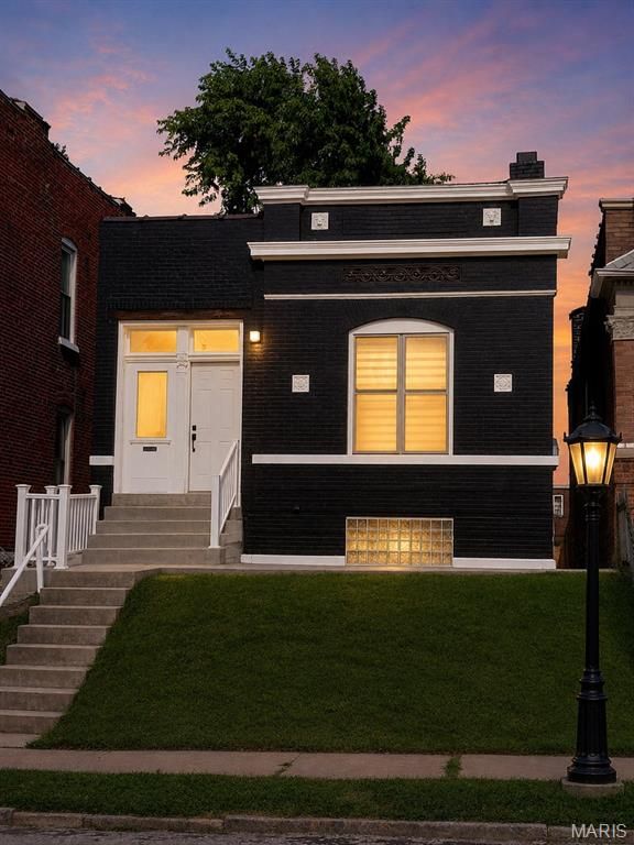 3824 S Compton Avenue, St Louis, MO 63118